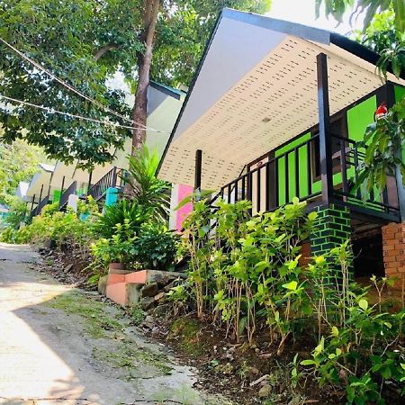 A Pousada Apache Top Hill Phi Phi Don Exterior foto